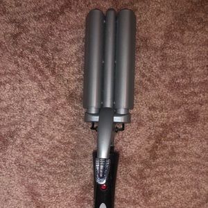 Revlon Triple Barrel Waver